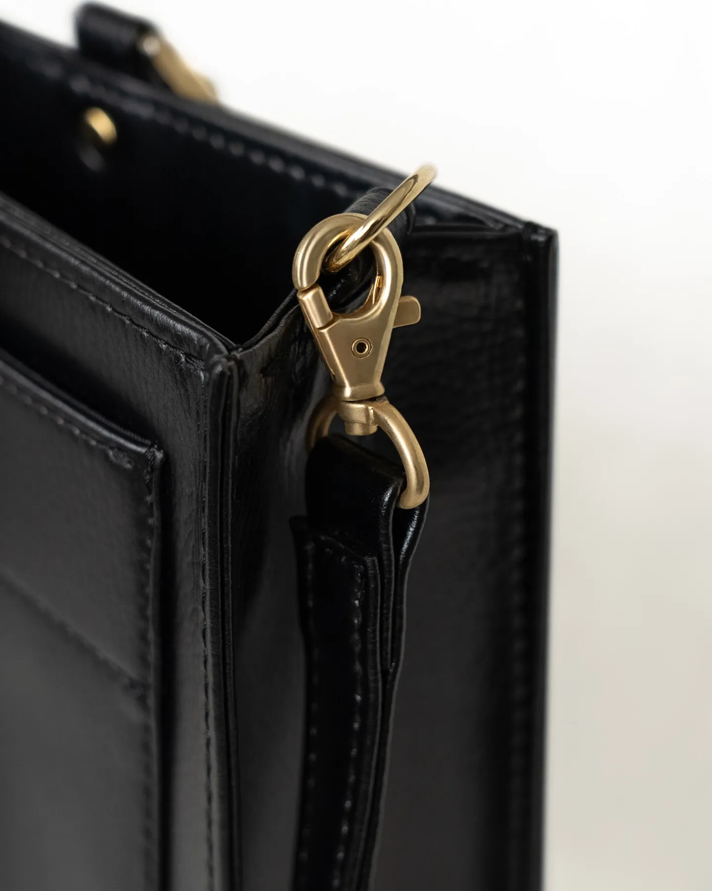 ブラックトート